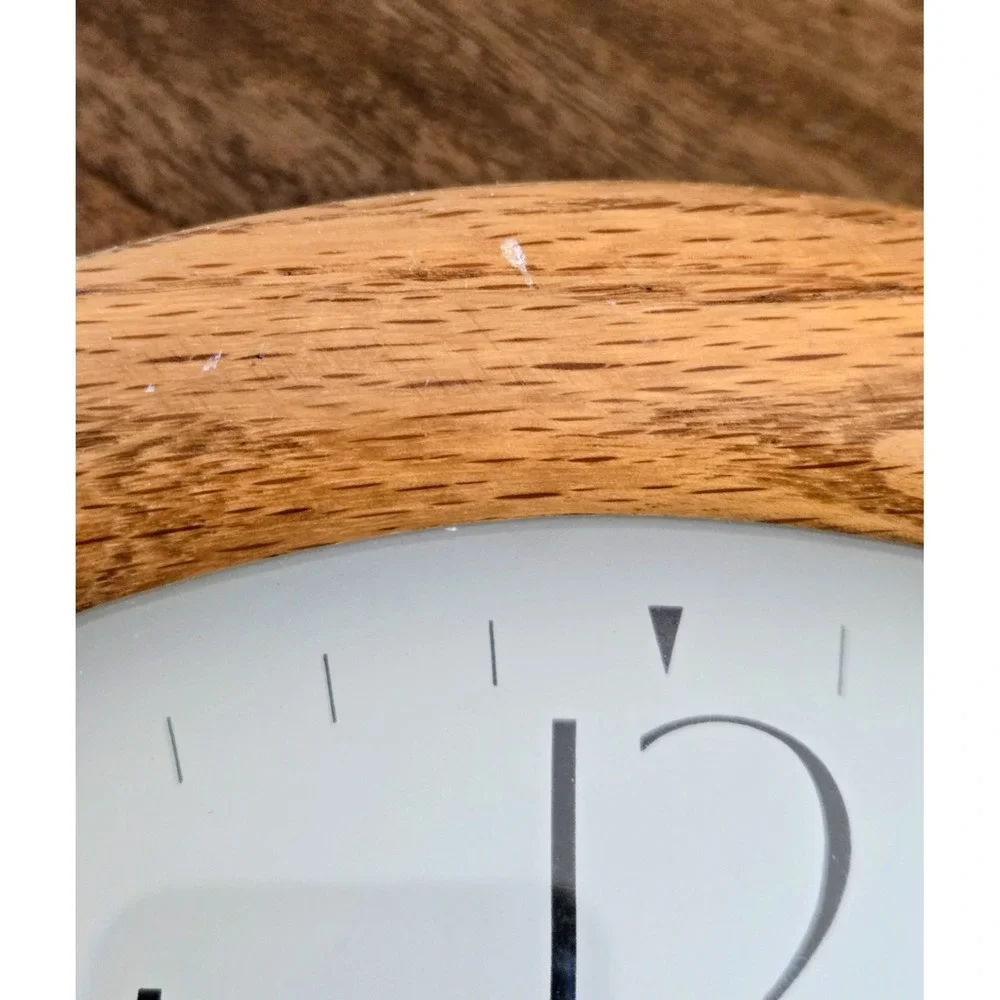 Vintage Bulova Quartz Oval Red Oak Wood Wall Clock - C4411 Taiwan - SH222-T2